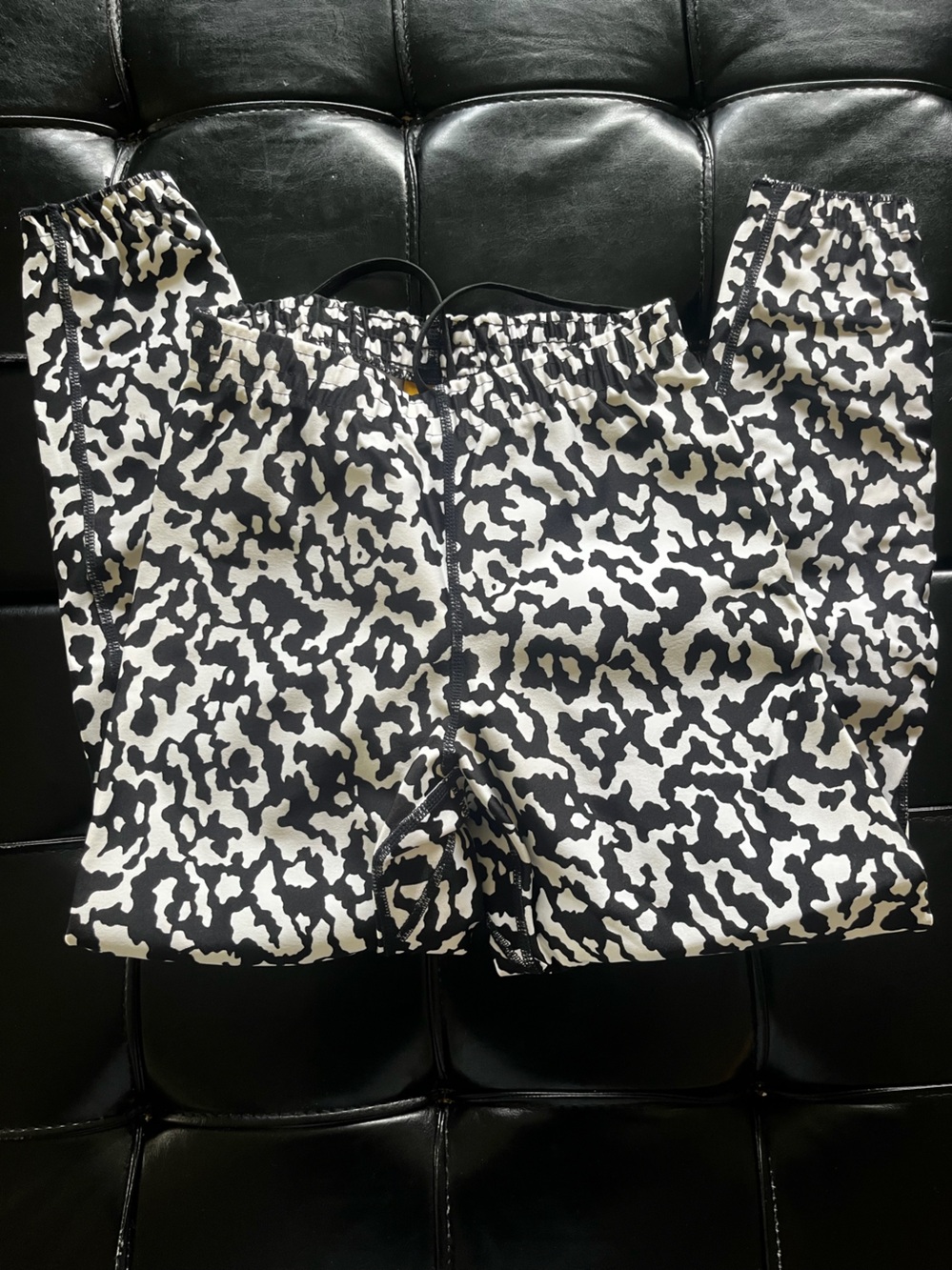 Hot Chillys leopard sweat pants